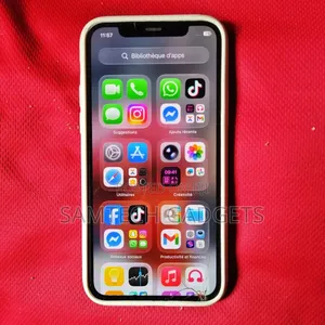 Apple iPhone 11 Pro 64 GB Gray