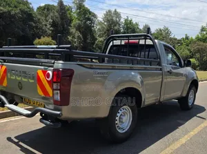 Isuzu D-MAX 2022 Gray