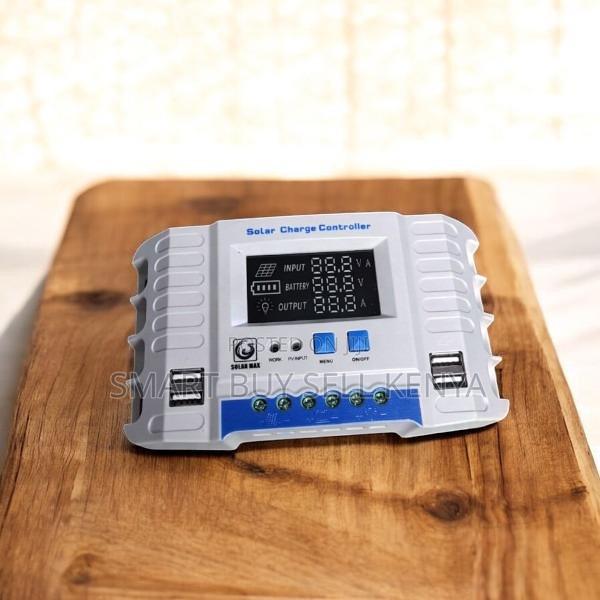 Plug and Play Easy Install 12v/24v 20a PWM Solar Controller