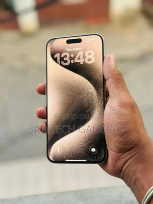 Apple iPhone 15 Pro Max 256 GB Gray - thumbnail 2