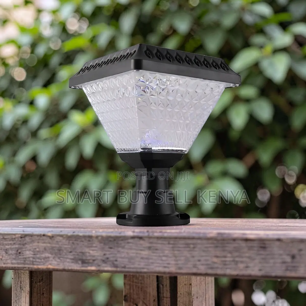 Solar Led Garden Post Lamp With Diamond Crystal Design