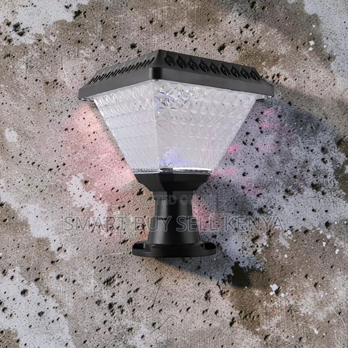 Solar Powered Garden Post Light With Crystal Effect