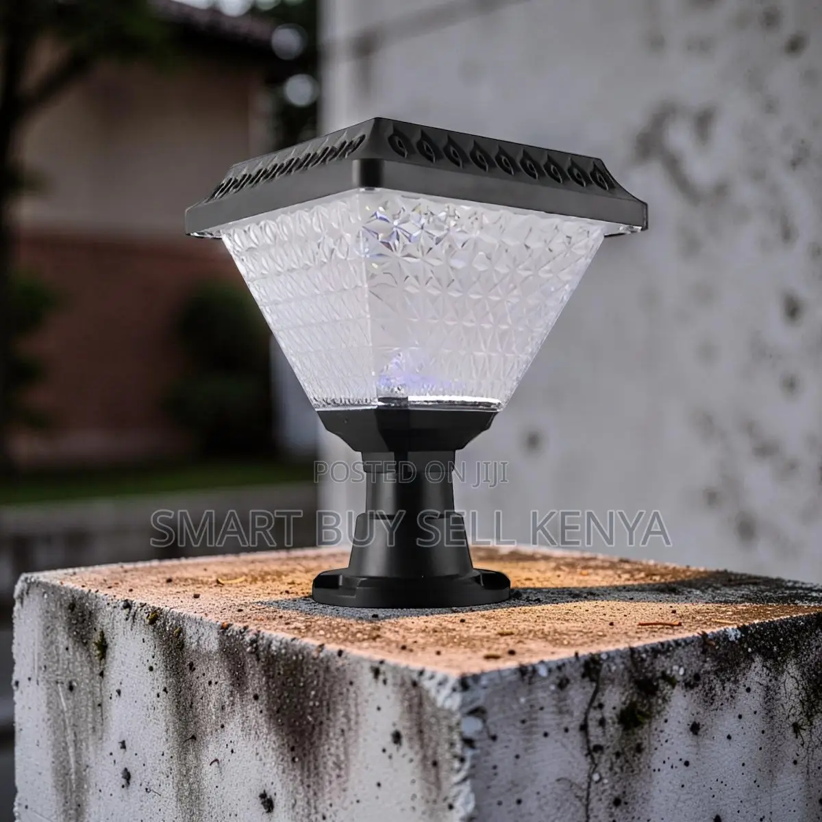 Solar Powered Outdoor Pillar Light With Crystal Design