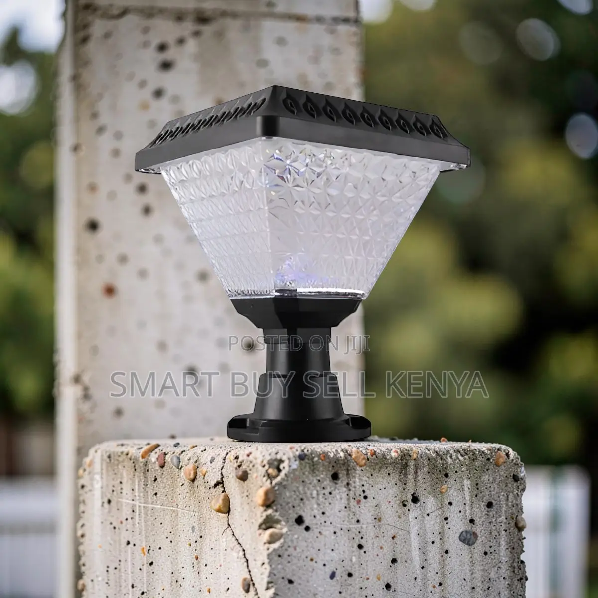 Solar Powered Fence Post Light With Diamond Pattern