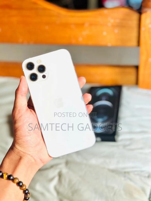 Apple iPhone 12 Pro Max 256 GB White - thumbnail 2