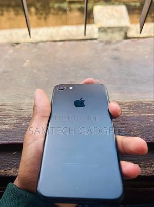 Apple iPhone 7 128 GB Black - thumbnail 2