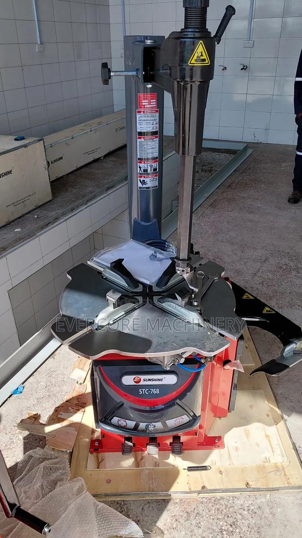 Sunshine Italy 2026model Tyre Changer/Remover Machine.