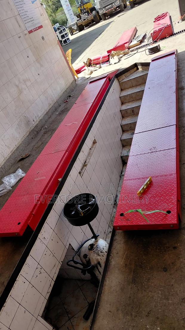 Heavy Duty Garage Pit Rack Machine 4tonne Lifting Capacity. - thumbnail 2