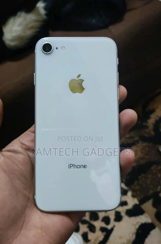 Apple iPhone 8 128 GB White - thumbnail 3
