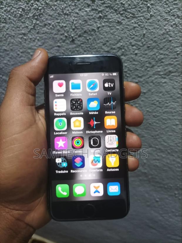 Apple iPhone 8 64 GB Black - thumbnail 2