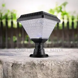 Solar Powered Diamond Crystal Post Lamp for Yard