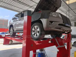 Commercial 4 Post Carlift Machine 4tonne Lifting Capacity.