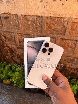 Apple iPhone 16 Pro 256 GB Gold - thumbnail 2