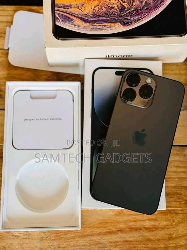 New Apple iPhone 14 Pro Max 256 GB Black - main view