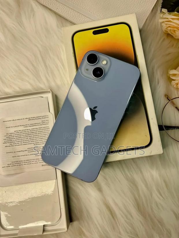 New Apple iPhone 14 256 GB Blue - main view