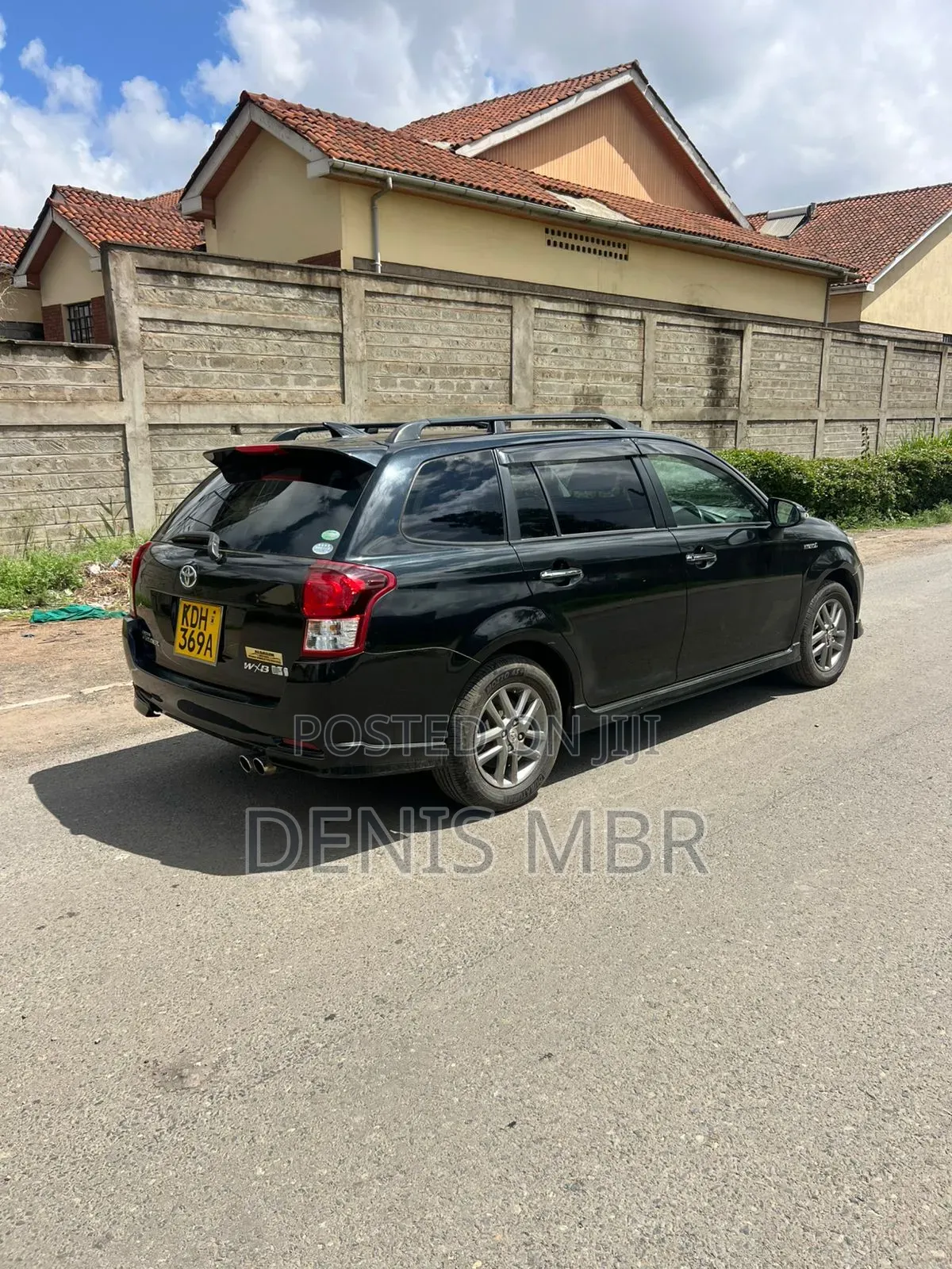 Toyota Corolla Fielder 2017 Black