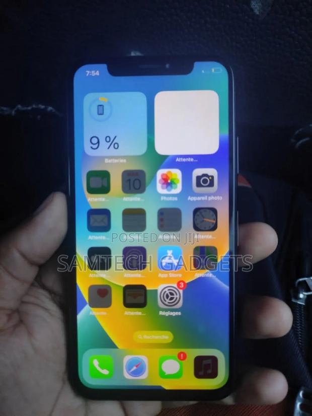 Apple iPhone X 64 GB Black - main view