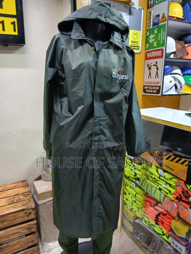 Range of Different Sizes Juggle Rain Coats