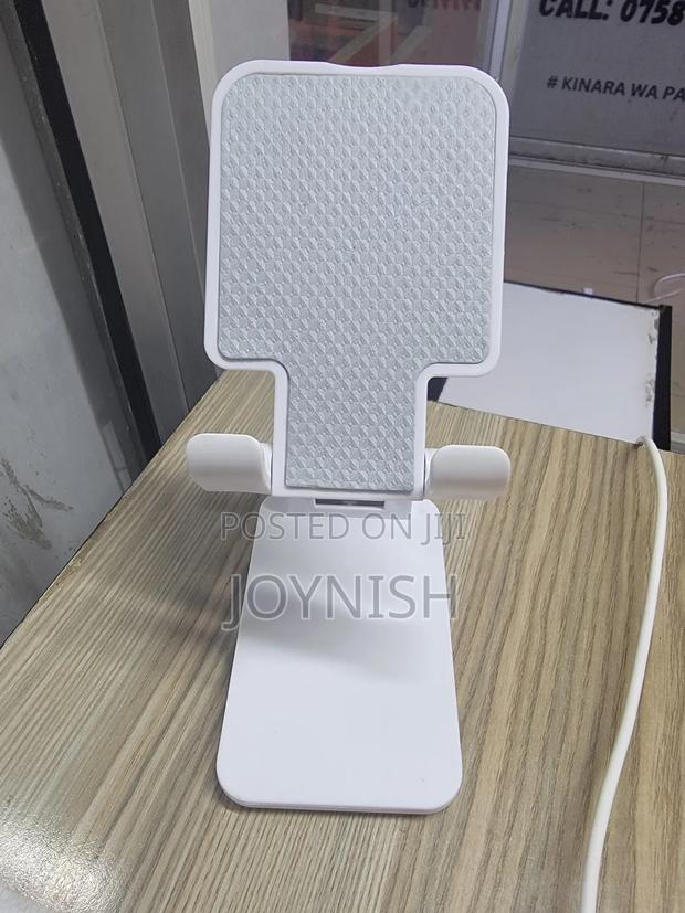 Phone Holder Desktop - main view