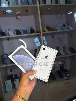New Apple XR 128 GB White