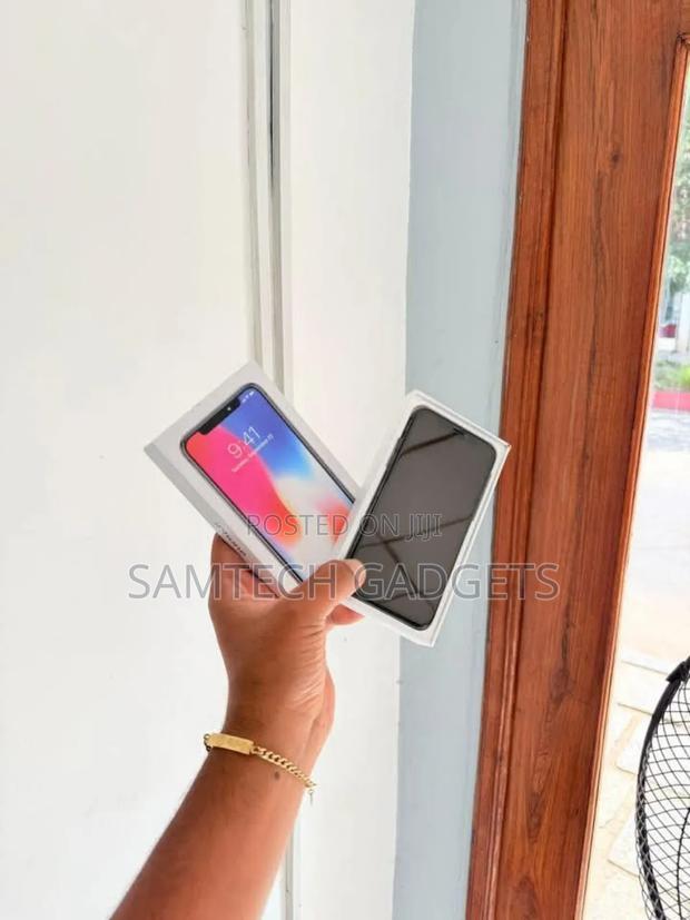 New Apple iPhone X 256 GB Black - thumbnail 2