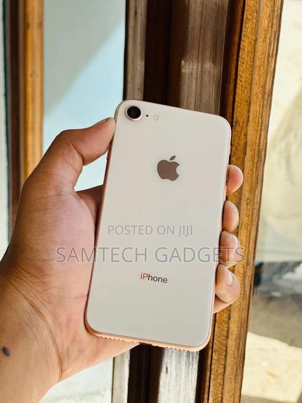 Apple iPhone 8 256 GB Gold - thumbnail 3