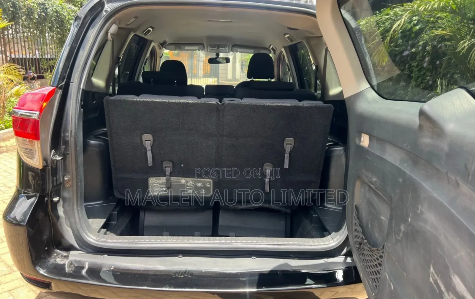 Toyota Vanguard 2010 Black