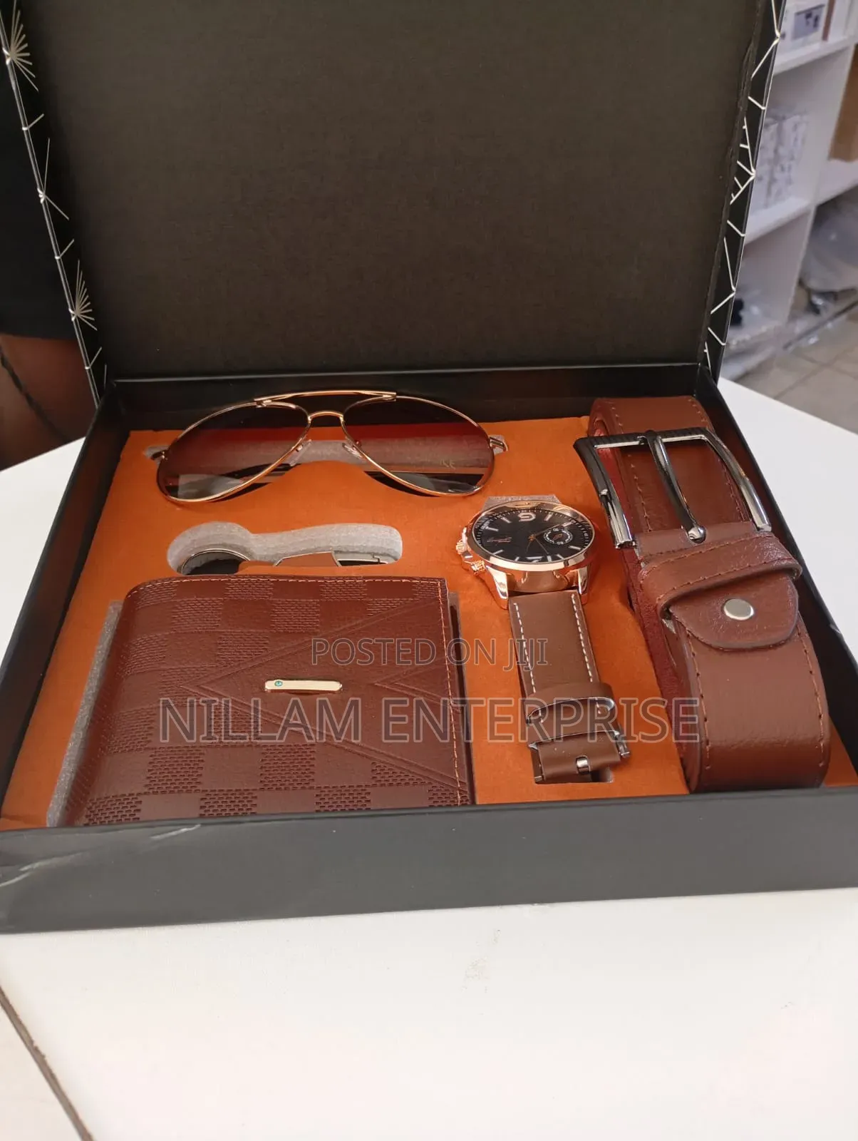 Elegant Men’S Gift Set – Class Style in One Box *