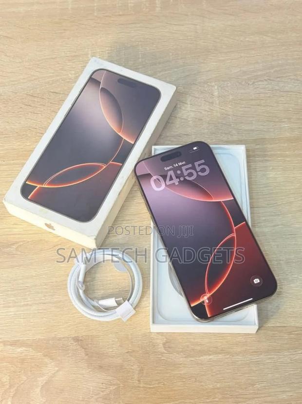 Apple iPhone 16 Pro Max 256 GB Gold - thumbnail 3