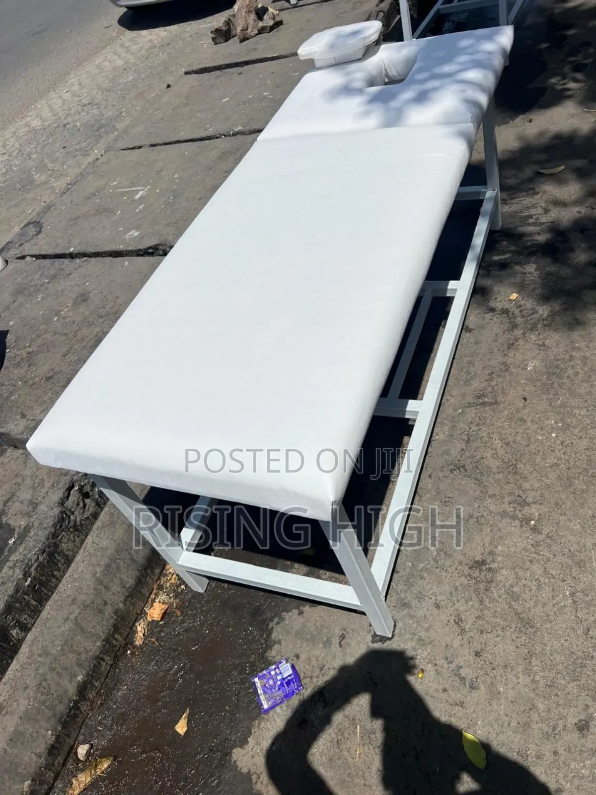 Heavy Duty Foldable Massage Bed With Storage Rack