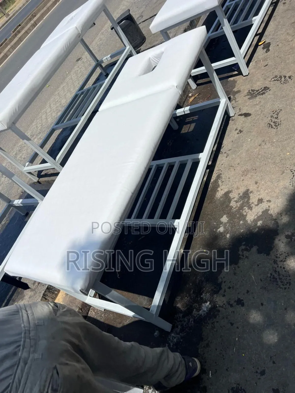 Portable Adjustable Massage Bed With Storage Shelf
