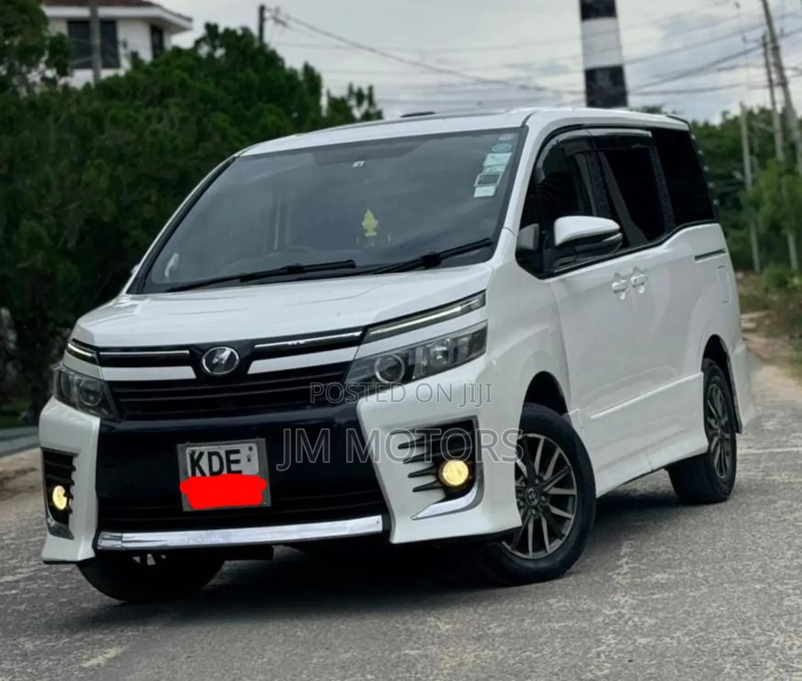 Toyota Voxy 2015 White
