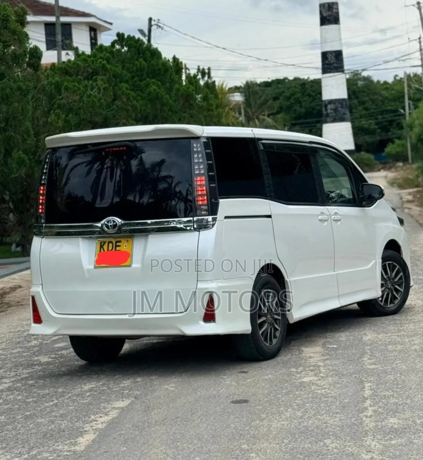 Toyota Voxy 2015 White