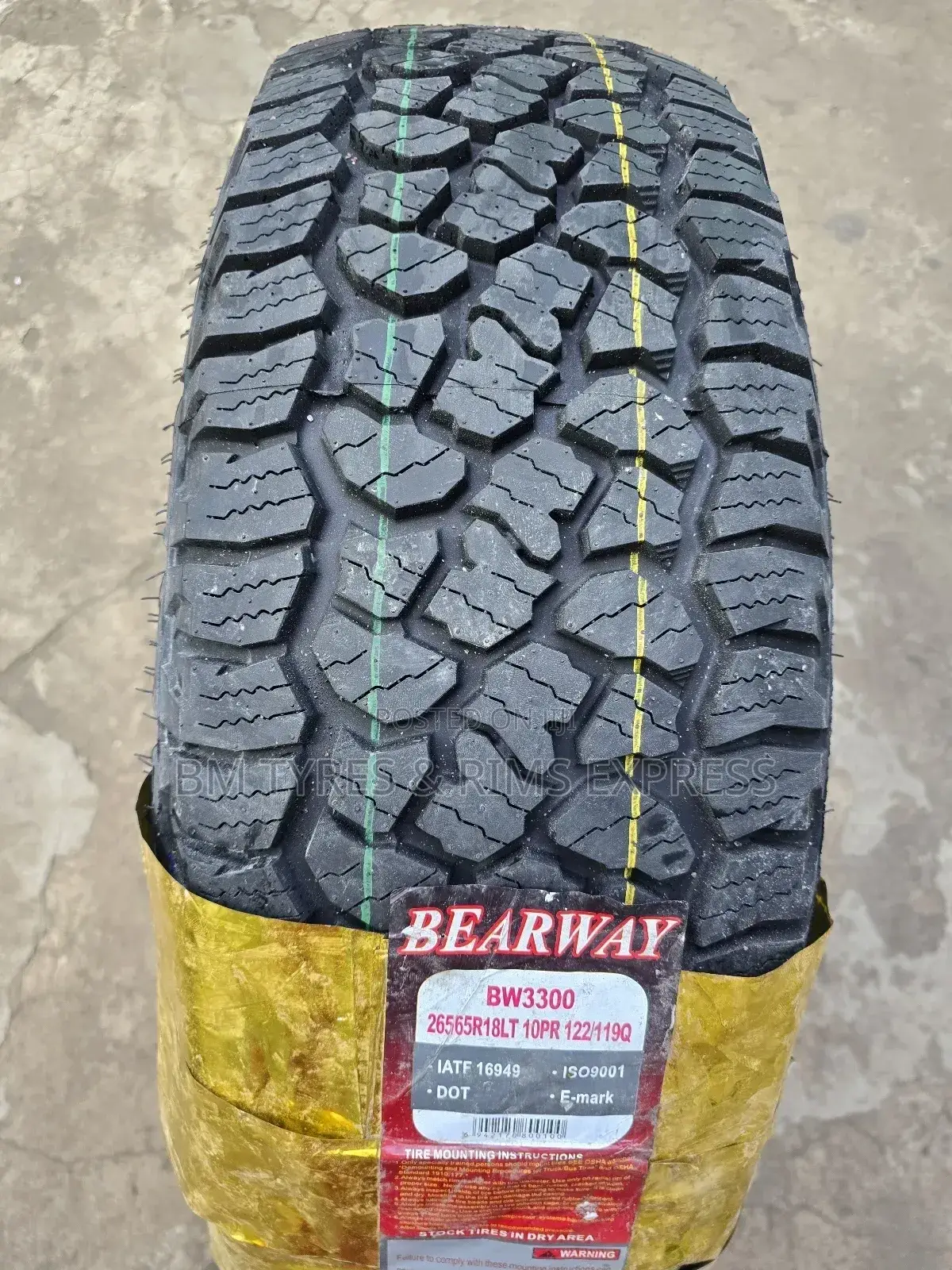 265 /65 R18 Bearway.