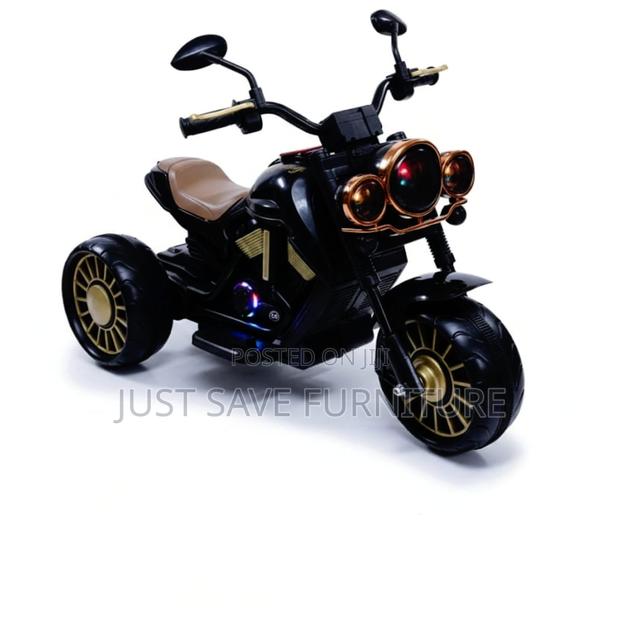 Kids Electric 3-Wheel Motorcycle Ride-on Toy With Lights