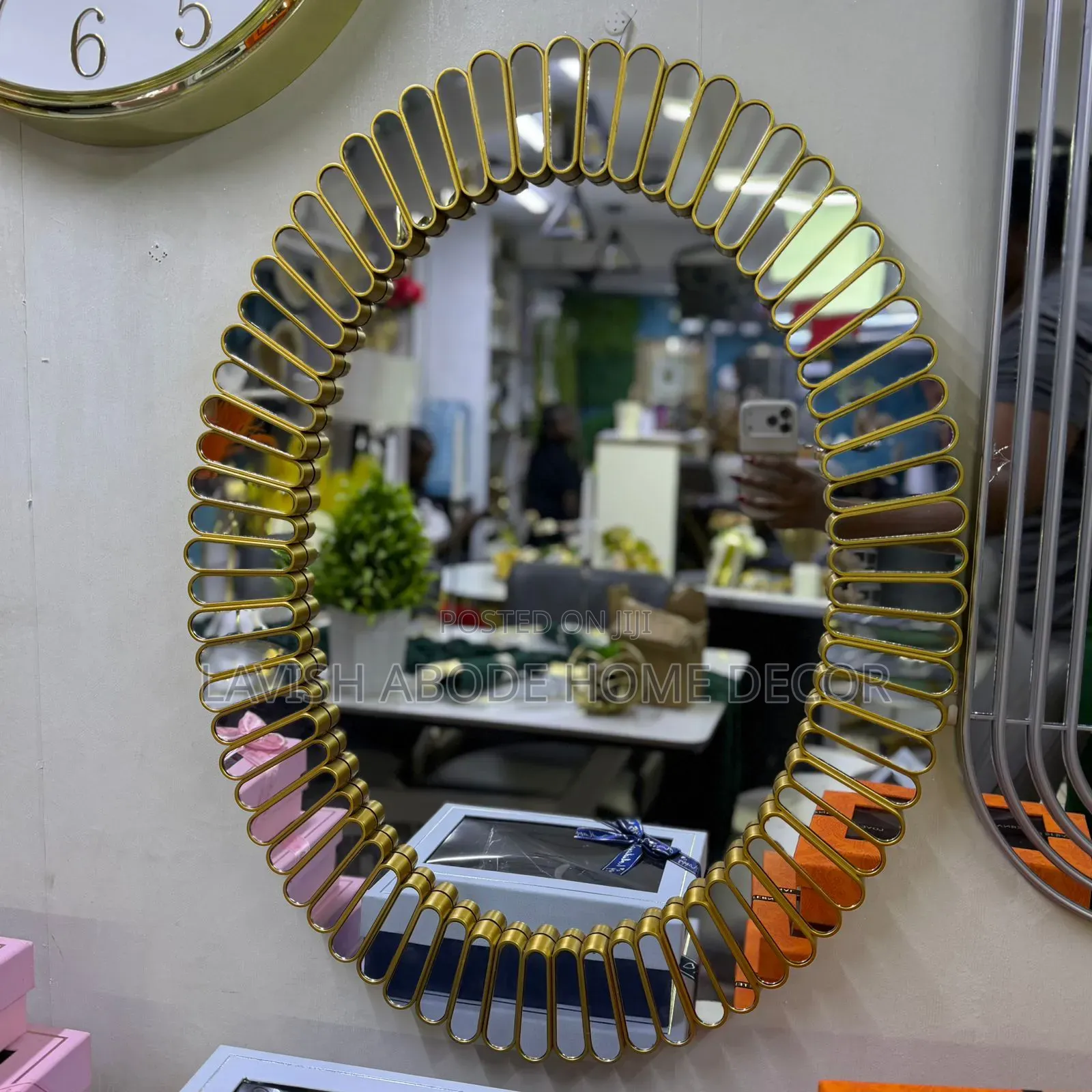 Oval Shaped Decorative Mirror for Dining,Homes, Office.