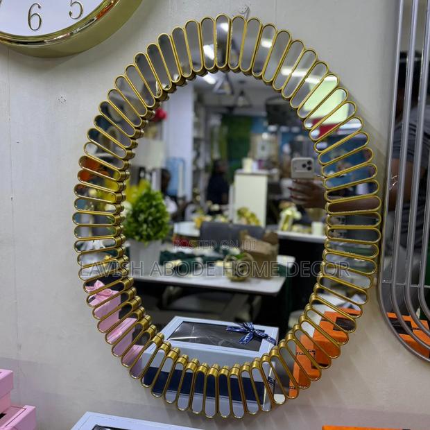 Oval Shaped Decorative Mirror for Dining,Homes, Office. - thumbnail 3