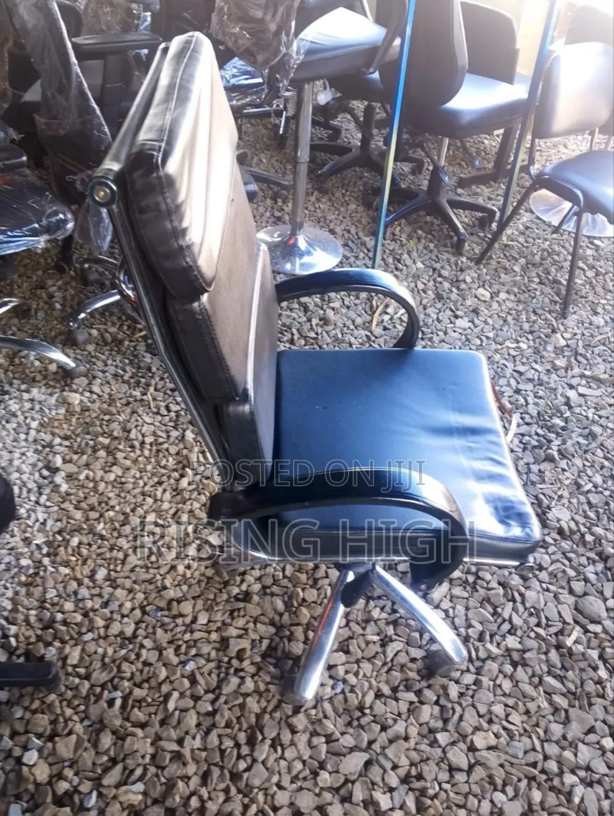  High Back Office Chair – Smooth Rolling Padded Seat