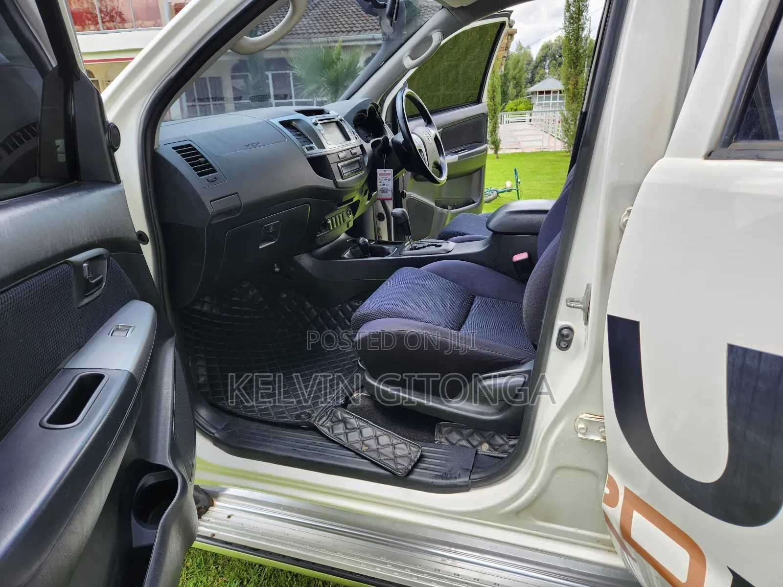 Toyota Hilux 2015 White