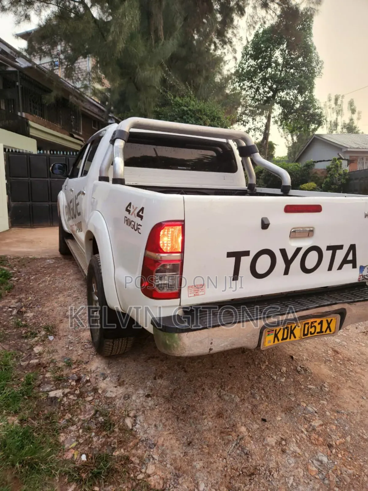 Toyota Hilux 2015 White