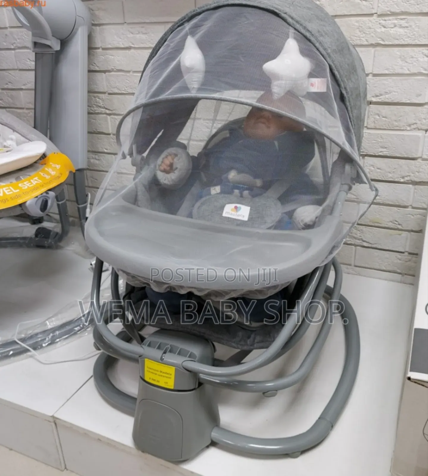 Electric Mastela 4-in-1 Multi-Functional Bassinet/Swing/Feeding Chair