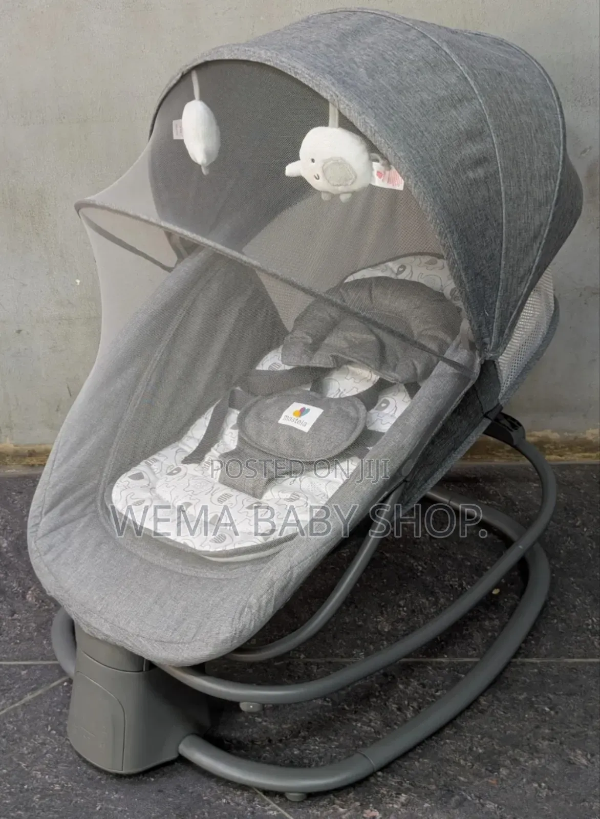 Electric Mastela 4-in-1 Multi-Functional Bassinet/Swing/Feeding Chair