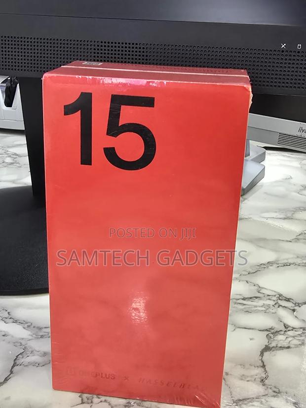 New OnePlus 15 512 GB Black - main view