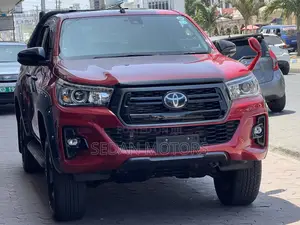 Toyota Hilux 2019 Burgundy