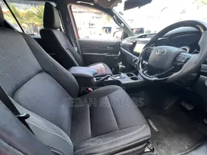 Toyota Hilux 2019 Burgundy