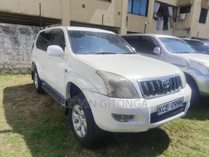 Toyota Land Cruiser Prado 2015 White