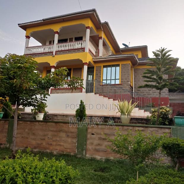 5bdrm Mansion in Riat, Kisumu West for rent