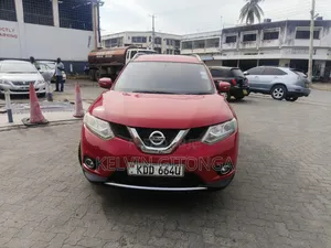Nissan X-Trail 2015 Red
