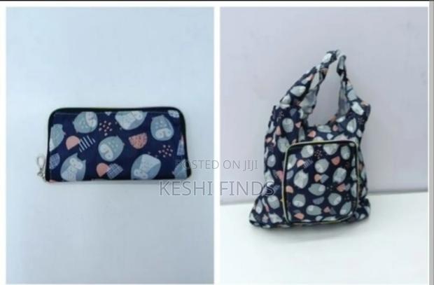 Waterproof Foldable Shopping Bag – Compact Purse - main view