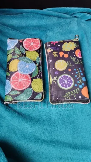 Waterproof Foldable Shopping Bag – Compact Purse